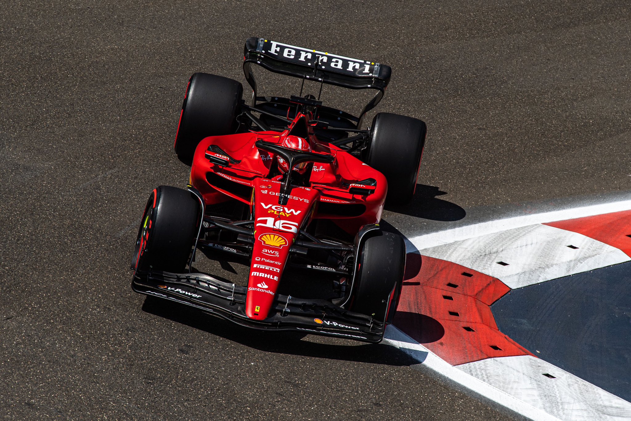 F1, Leclerc Baku