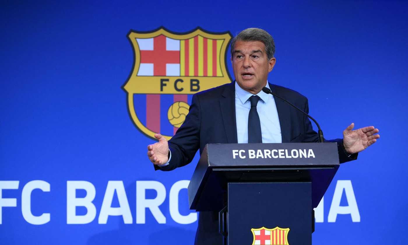 Il presidente del Barcellona, Joan Laporta, si difende dalle eccezioni sollevate dagli ispettori della Uefa (immagine da Twitter) la iga