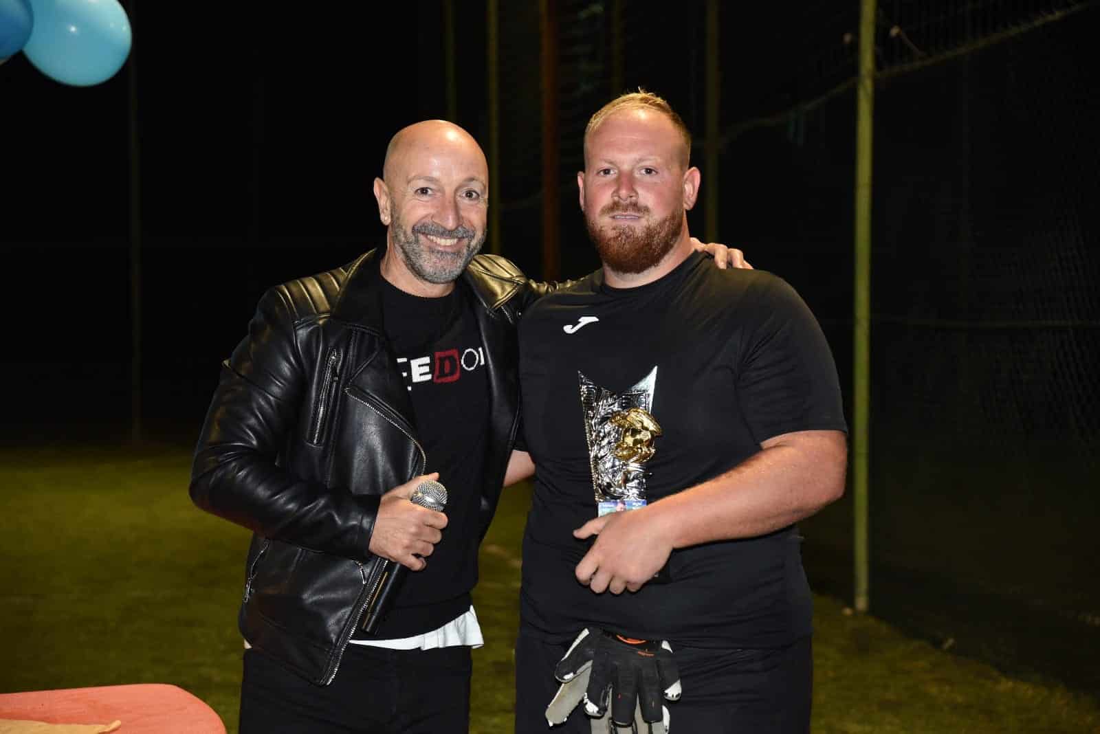 TROFEO IOSCA 2023_Geppo premia miglior portiere Solito calcio a 5